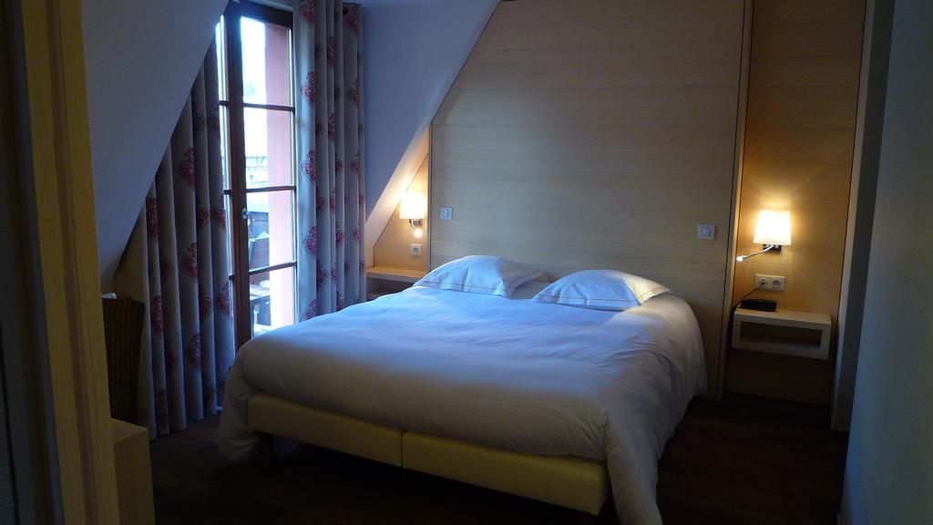 Hotel Winzenberg Blienschwiller 객실 사진